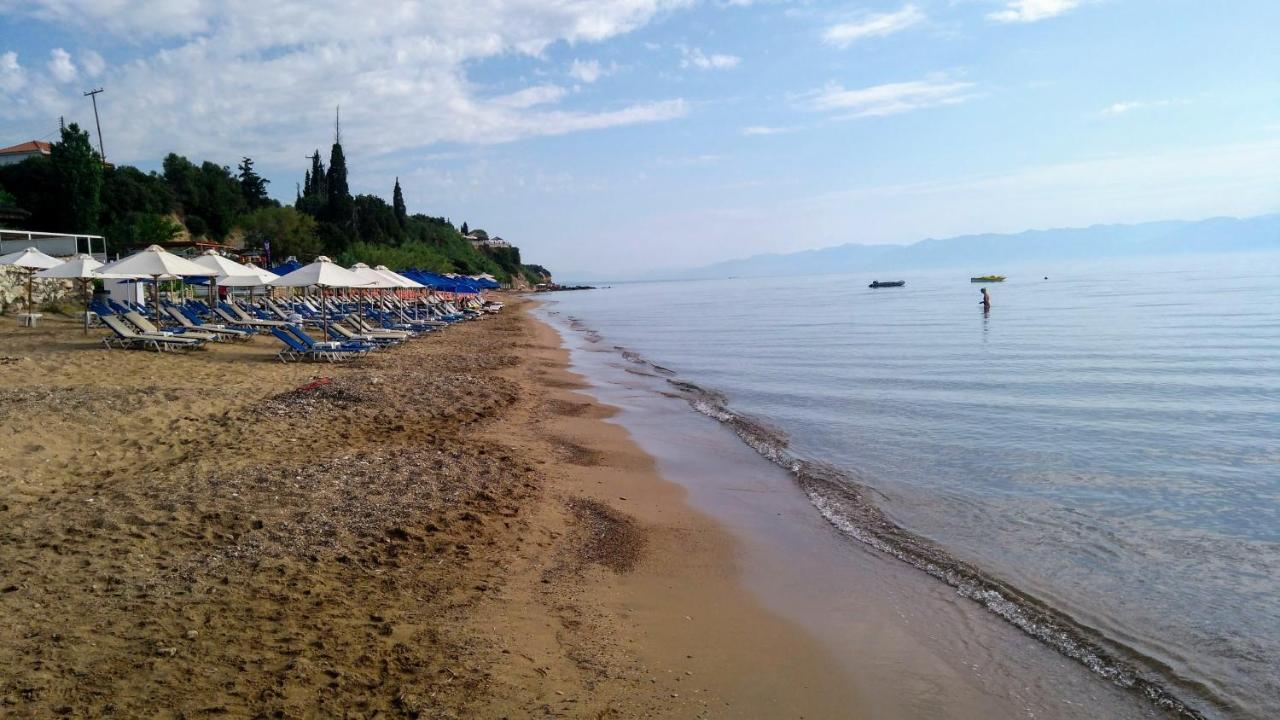 Takis Haikos House Two Minutes Walk To The Beach Peroulia Vunária Kültér fotó
